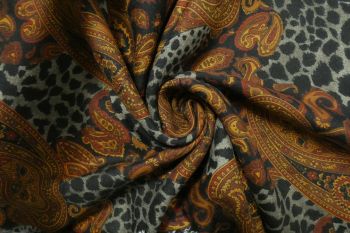 DD588 - 100% Wool Vintage Print Challis